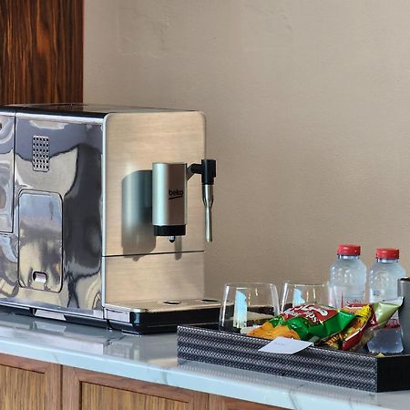 Apartament Downtown Oasis, Burj Khalifa Views, Luxury Amenities Dubaj Zewnętrze zdjęcie