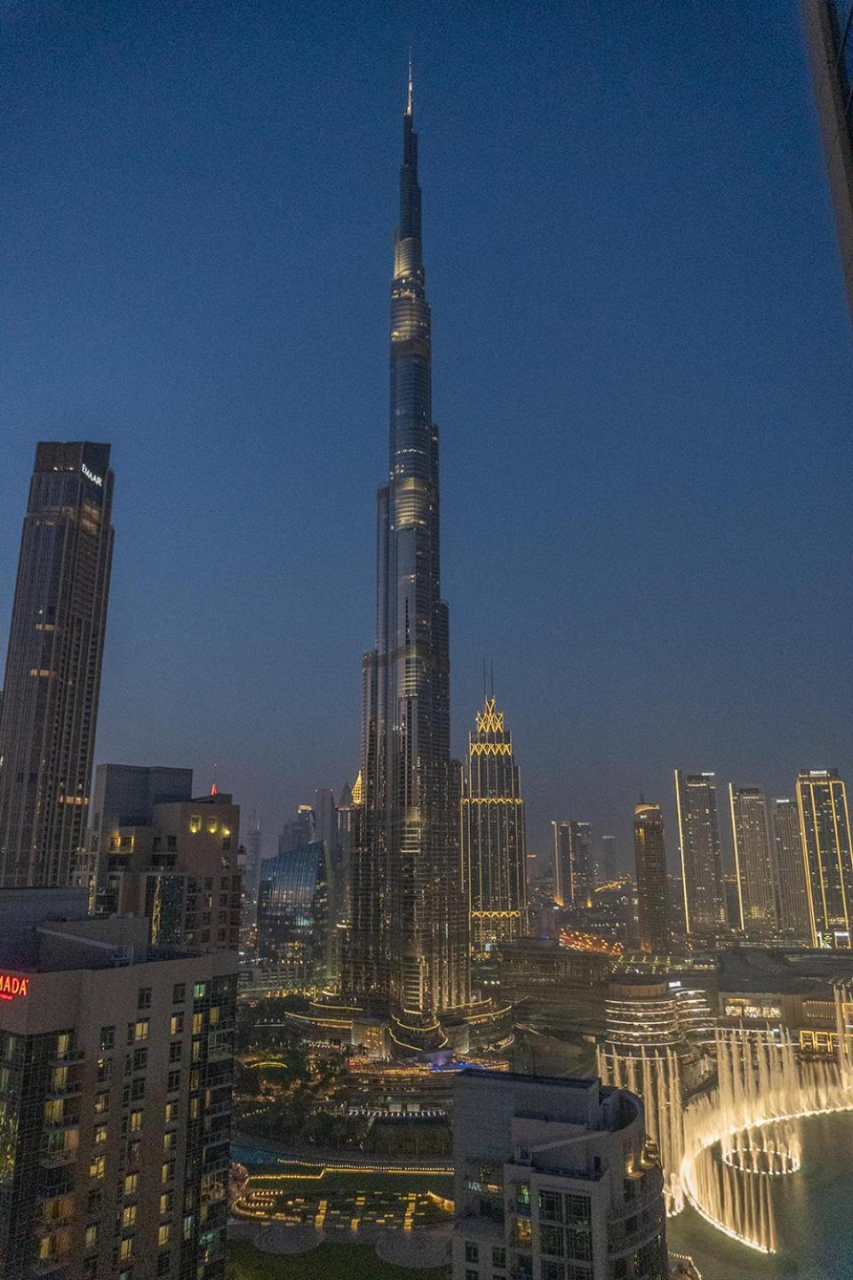 Apartament Downtown Oasis, Burj Khalifa Views, Luxury Amenities Dubaj Zewnętrze zdjęcie