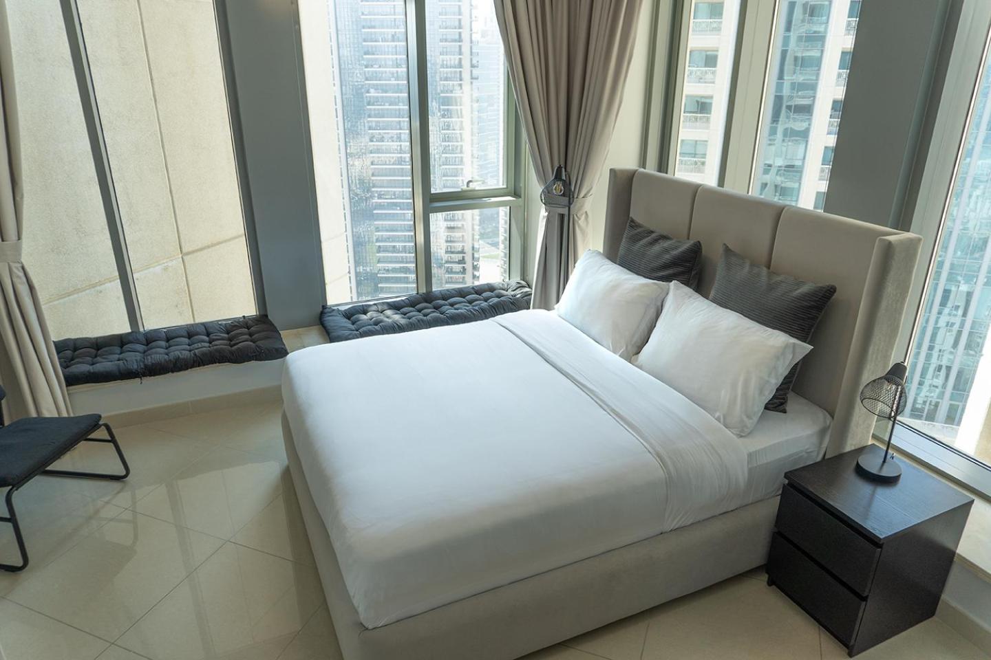 Apartament Downtown Oasis, Burj Khalifa Views, Luxury Amenities Dubaj Zewnętrze zdjęcie